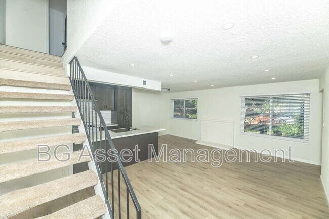 Building Photo - 4110 34th Ave