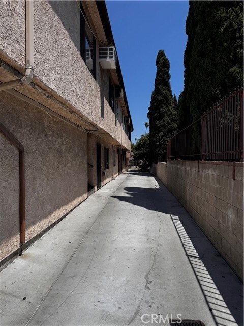 Building Photo - 3225 Pueblo Ave