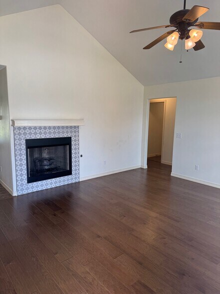Building Photo - 489 North Drewrys Bluff Drive