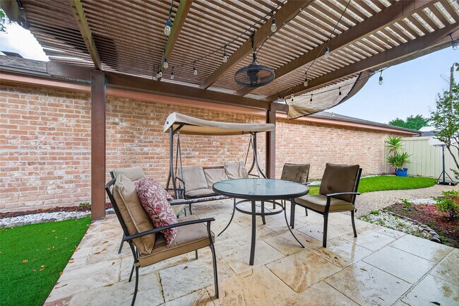 Building Photo - 14222 Stokesmount Dr