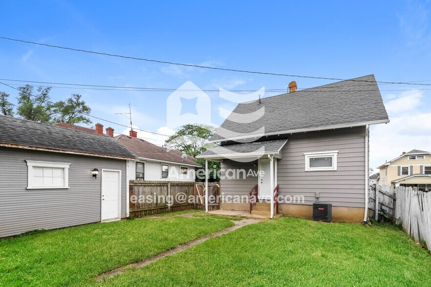 Building Photo - 412 Kolping Ave