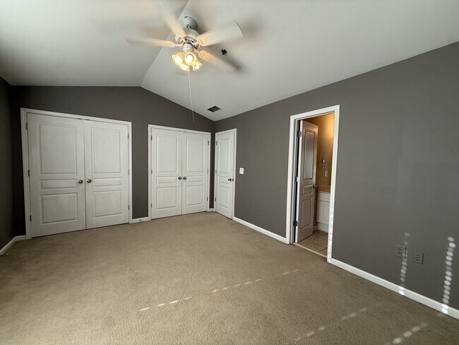 Building Photo - 490 S Barnett Shoals Rd