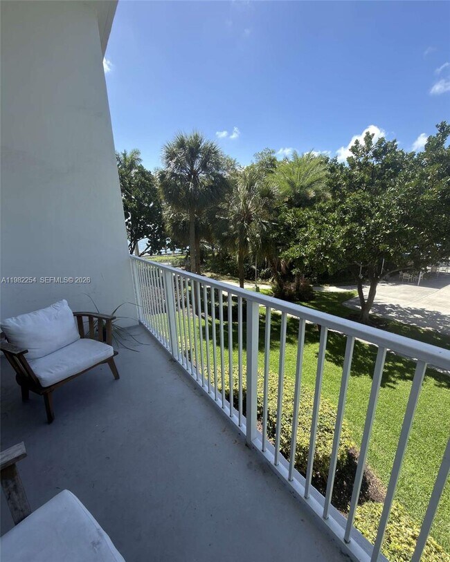 Building Photo - 2851 NE 183rd St