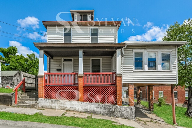 Building Photo - 109 E Cross Ave