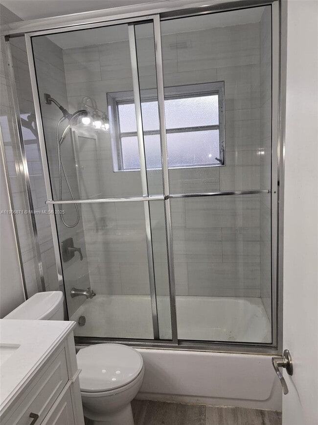 Building Photo - 5022 SW 93rd Ave