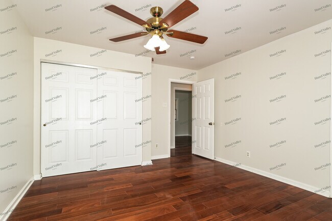 Building Photo - 1365 Bluefield Dr