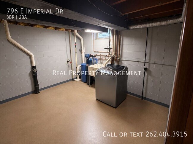 Building Photo - 796 E Imperial Dr