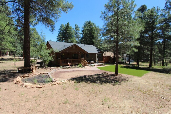 Building Photo - Peaceful Kachina Village Home | Backs National Forest + A/C