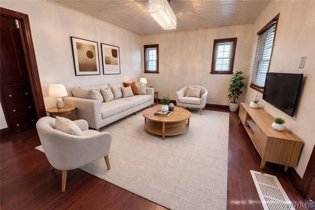 Building Photo - 102 Francis Ave