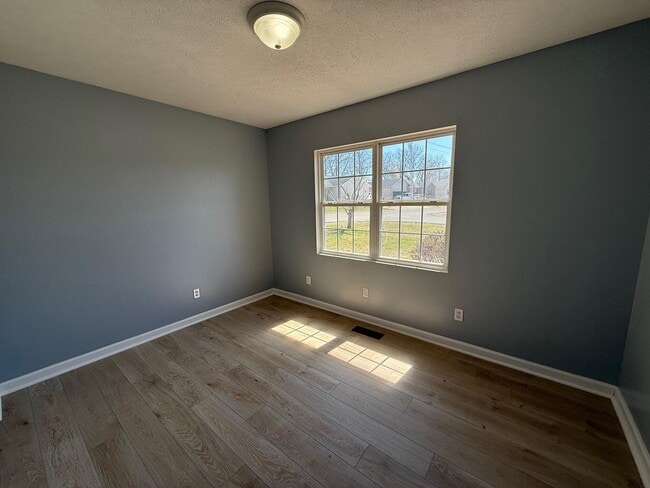 Building Photo - 500 Clifton Ct