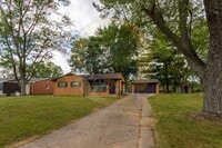 Building Photo - Available Now in Flint Twp.!!