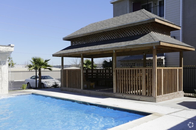 Building Photo - Falls of Wilcrest