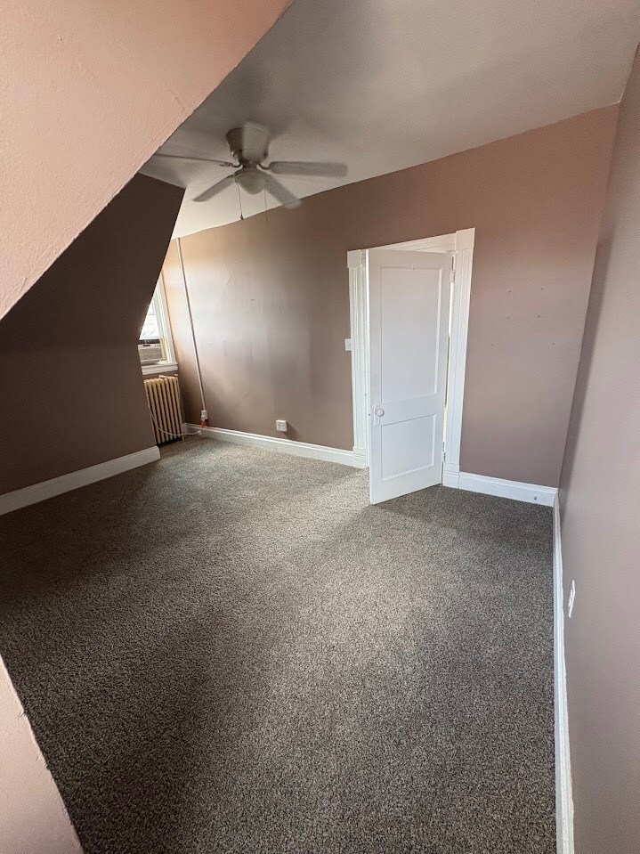 Bedroom - 3859 Brownsville Rd