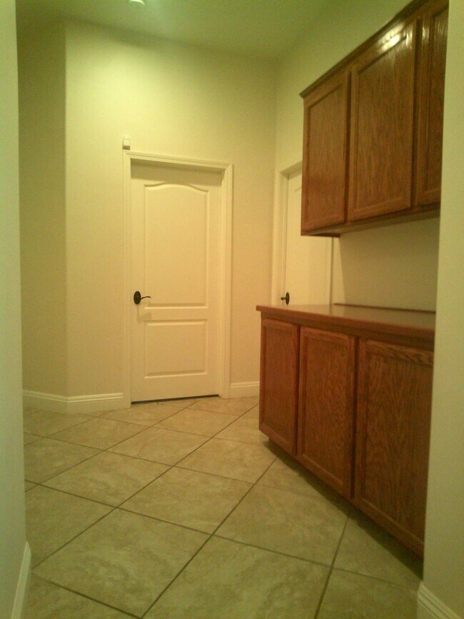Building Photo - 8501 Exodus Ln