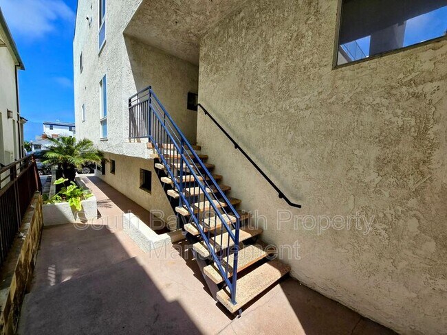 Building Photo - 320 Hermosa Ave