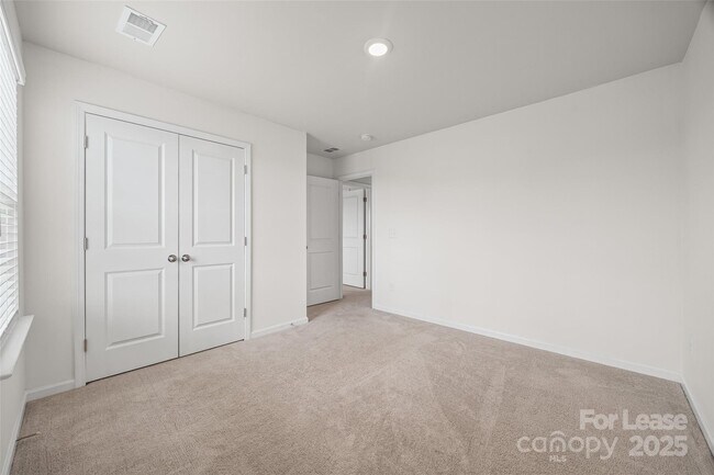 Building Photo - 5775 Soft Shell Dr