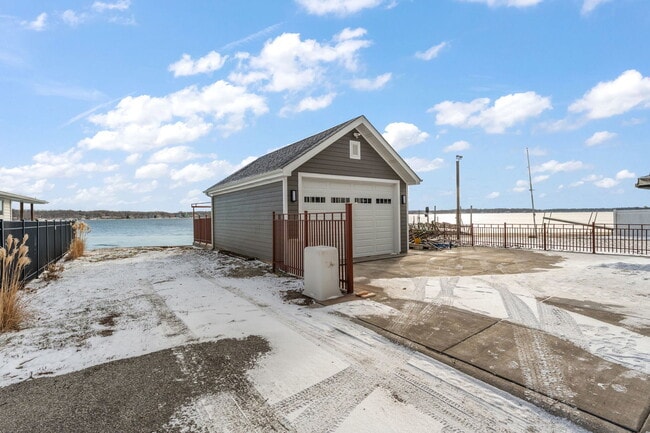 Building Photo - 8515 W 132nd Ave