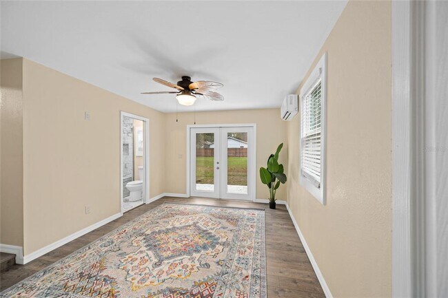 Building Photo - 245 S Rhodes St