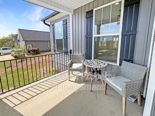 Building Photo - 15 Gerru Ct