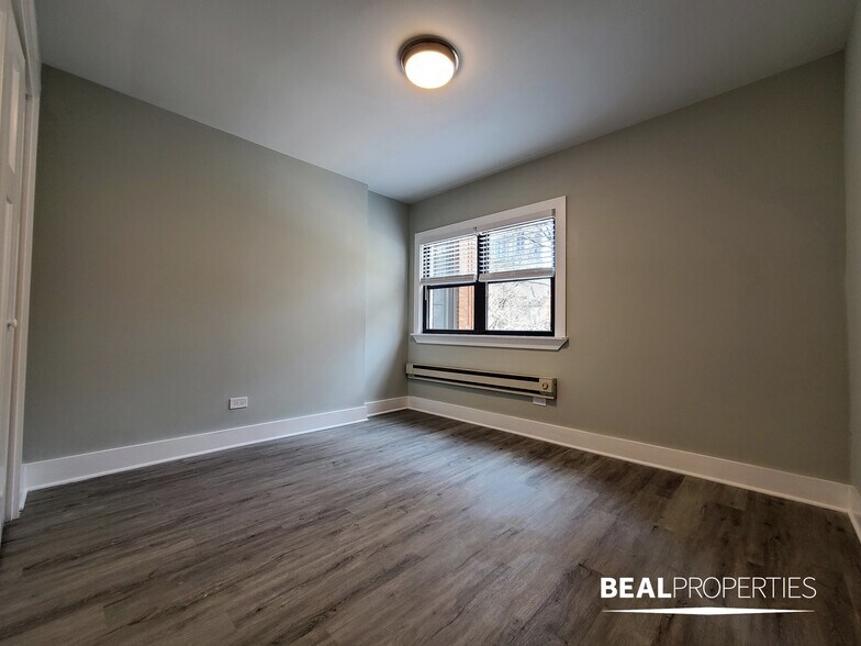 Building Photo - 1435 N Dearborn St