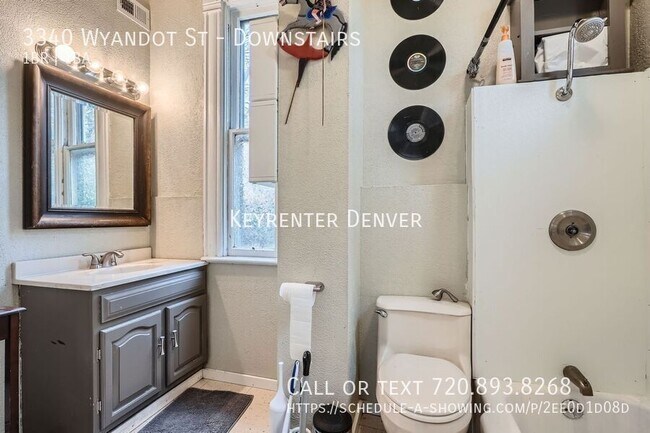 Building Photo - Spacious 1-Bedroom Downstairs Unit in Hist...