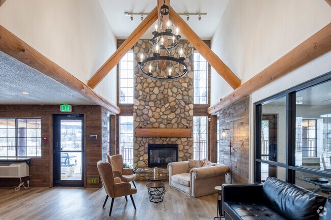 Clubhouse - Oxbow Apartments