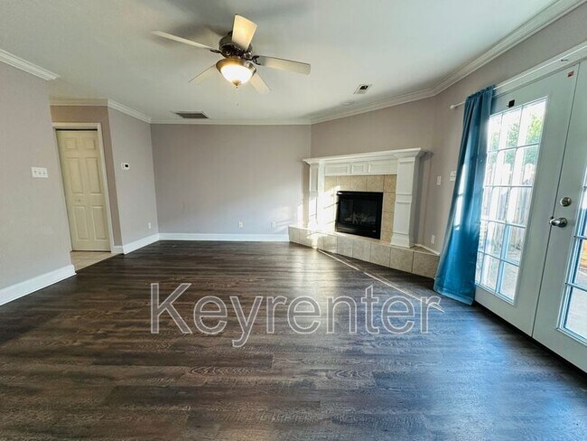 Building Photo - 2420 Hallerins Ct