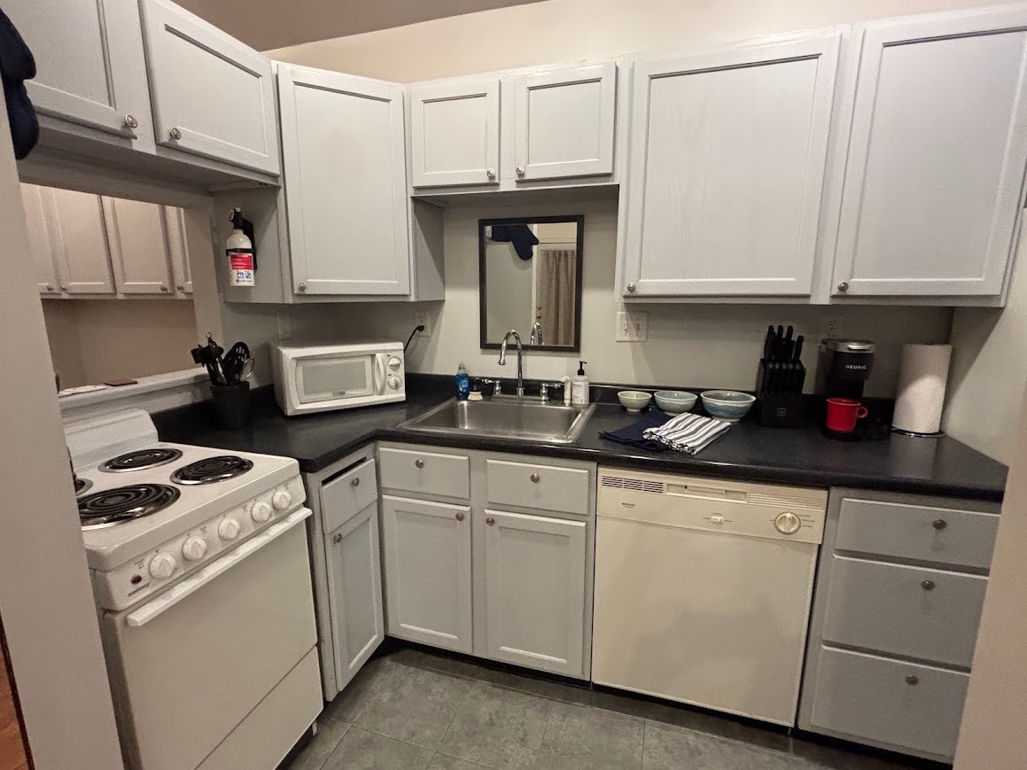 Building Photo - 105 W Florida Ave