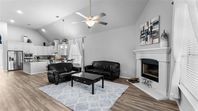 Building Photo - 3800 Carmel Hills Dr