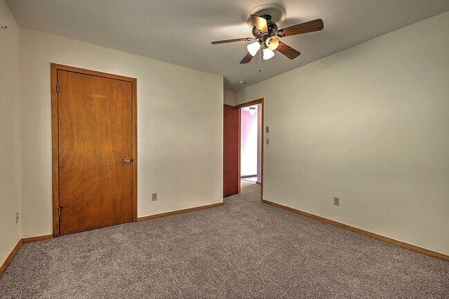 Building Photo - 2810 Antioch Rd