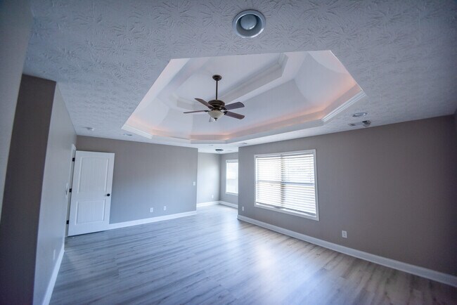 Building Photo - 8217 Lantern Ct