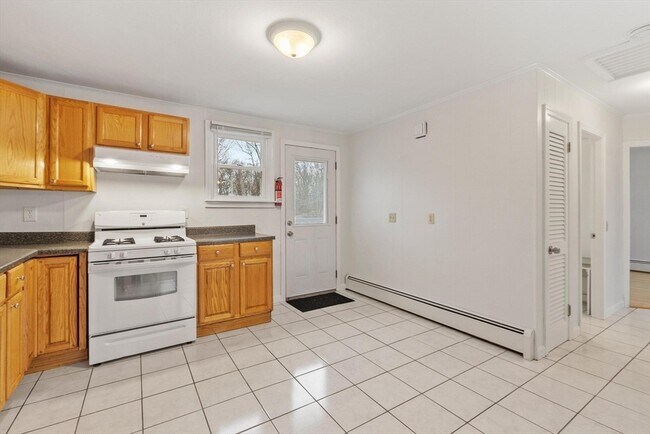 Building Photo - 45 Kinglet Dr