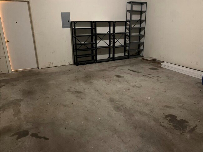 Building Photo - 10911 Grassmere Ct