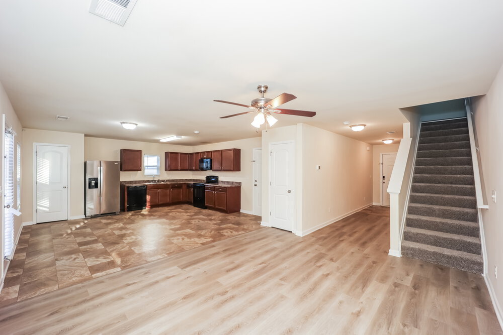 Building Photo - 12047 Quail Dr