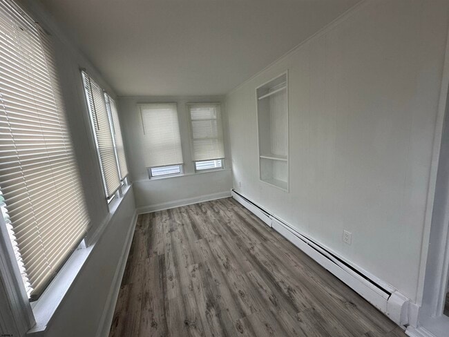 Building Photo - 16 S Washington Ave