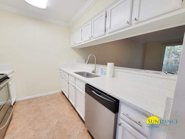 Building Photo - Renovated 2 Bedroom Condo in Sandestin!