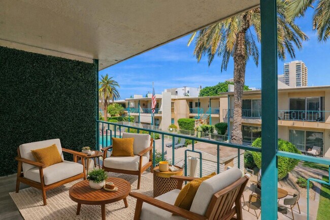 Building Photo - 3655 N 5th Ave