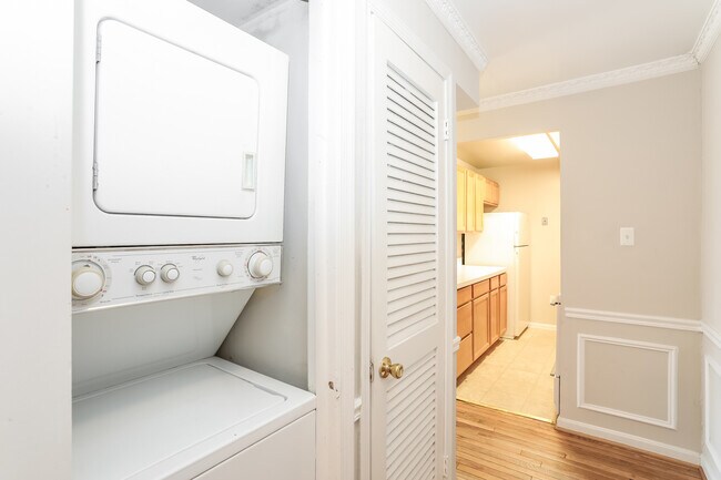 Building Photo - 1910 T St NW