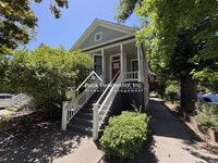Building Photo - Furnished 1bd/1ba Midtown Duplex!