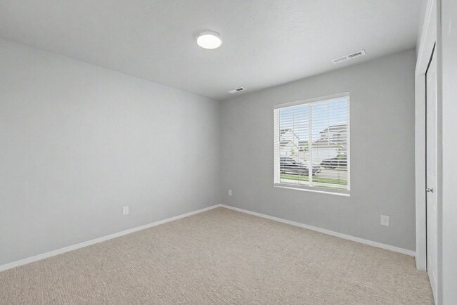 Building Photo - Charming Single-Level South Meridian