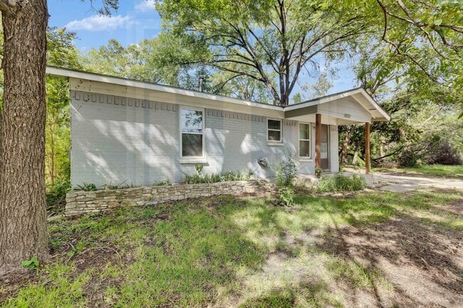Building Photo - 4810 Prock Ln