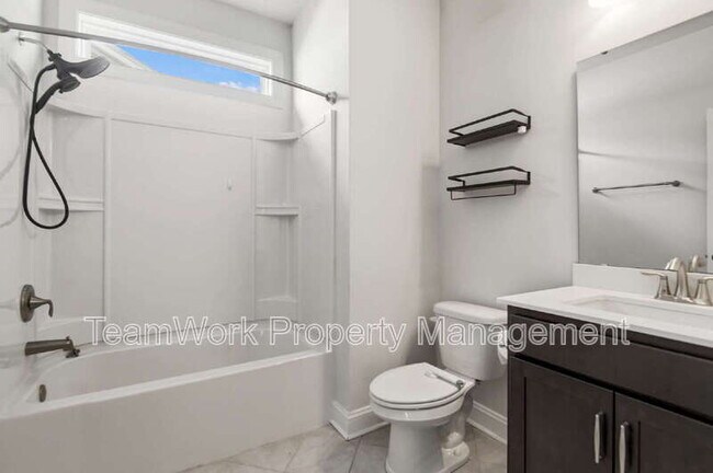Building Photo - 233 Seaworthy St