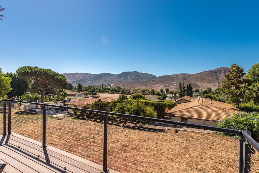 Building Photo - 2474 Barbara Dr