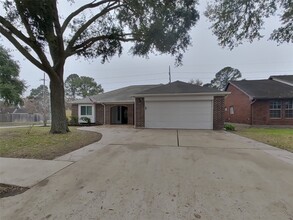 Building Photo - 19403 Misty Cove Dr