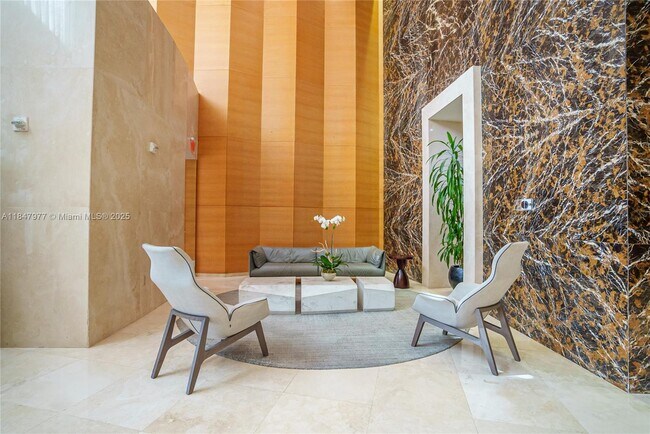 Building Photo - 15901 Collins Ave