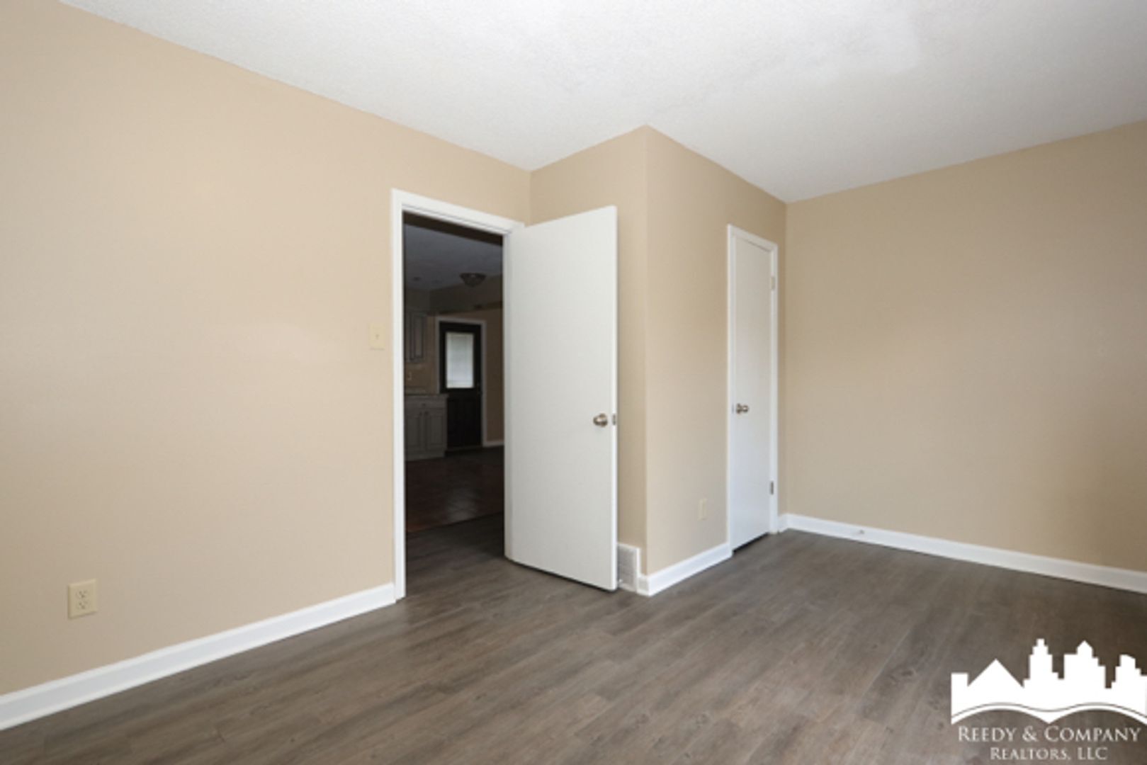 Building Photo - 5343 Cedar Bluff Dr