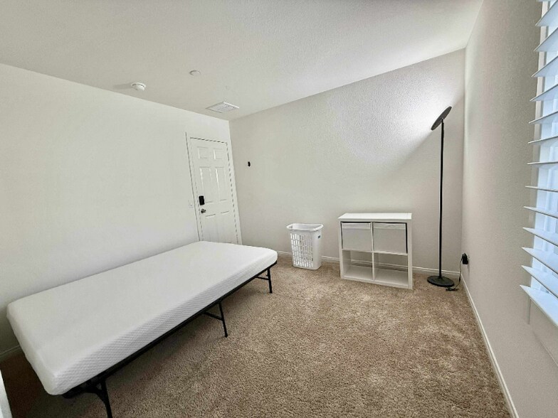Building Photo - 20215 Patchfield Dr
