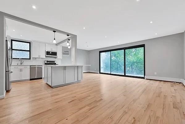 Building Photo - 59 Hauxhurst Ave