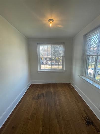 Interior Photo - 2024 Hubbard Street