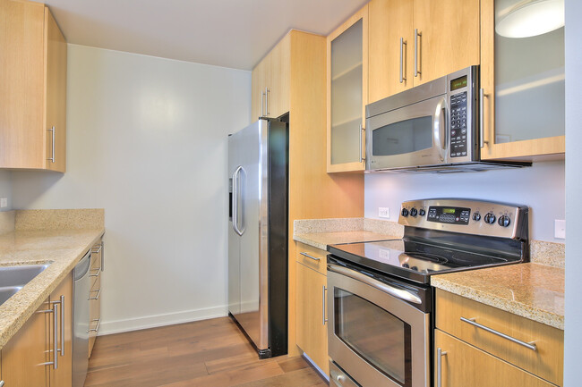 Building Photo - 1 Bed/1 Bath in the Heart of Downtown San ...